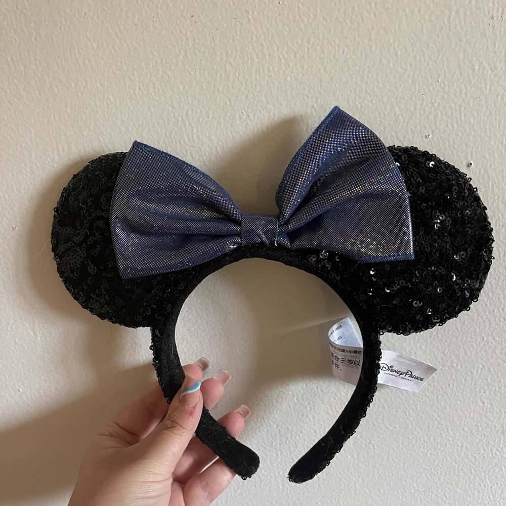Minnie Mouse ears
